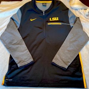 EUC NIKE DRI-FIT LSU 1/4 zip sweatshirt M-Medium